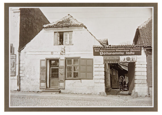 Tartu. House in 53 Riia Str (owner Muna, former owner Kräkner)