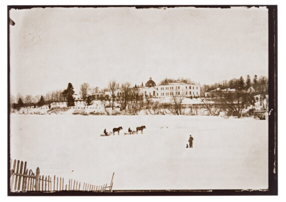 Raadi loss järvepoolsest küljest