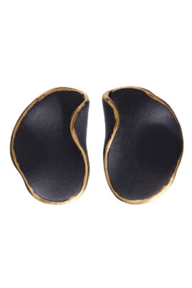 Musta värvi lainelised kõrvarõngad