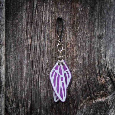 Helkiv ripats lillade tiibadega