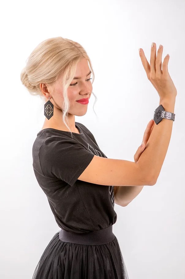 Rippuvad kõrvarõngad "Kaitse" - Image 2