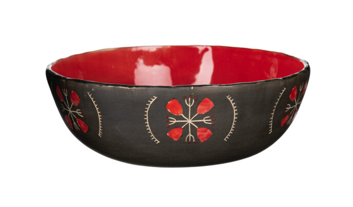 Elupuu motiiviga suur savist kauss