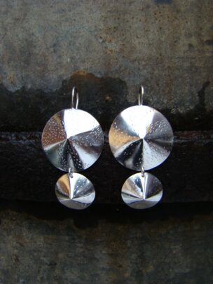 Hõbekõrvarõngad "Keeris"