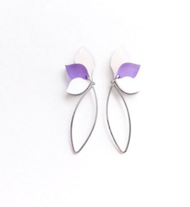 Kõrvarõngad lilla-valgega