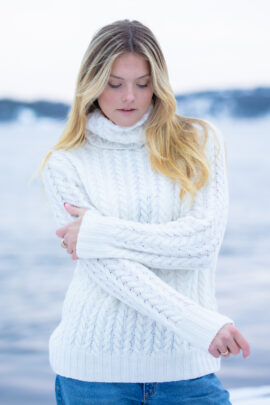 Valge kampsun "Betti" L