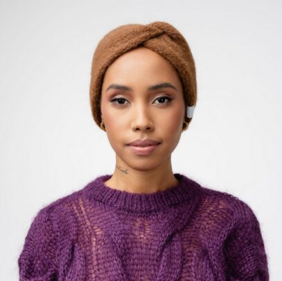 Pruun alpakavillast peapael