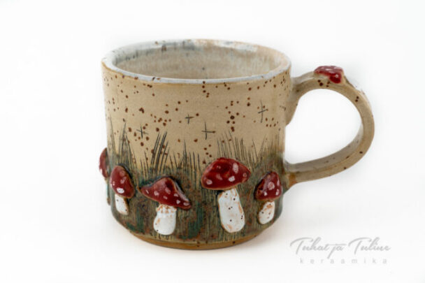 Kärbseseentega kruus