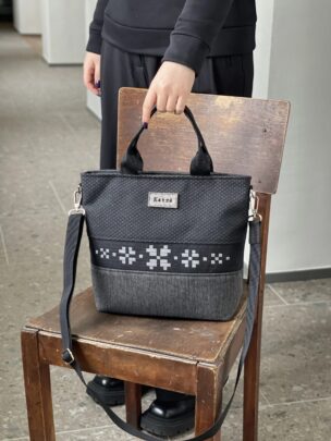 Katré tumehall kott