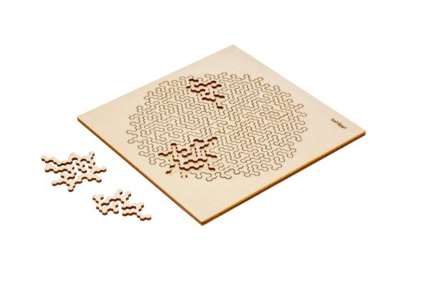 Behäppi puidust puslemäng Hatchel (kerge tase)