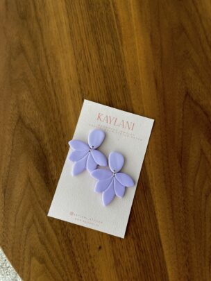 Lavendli värvi kõrvarõngad "Lily"