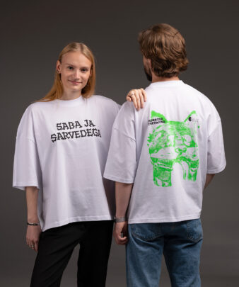 Monster Chetwynd näituse T-särk